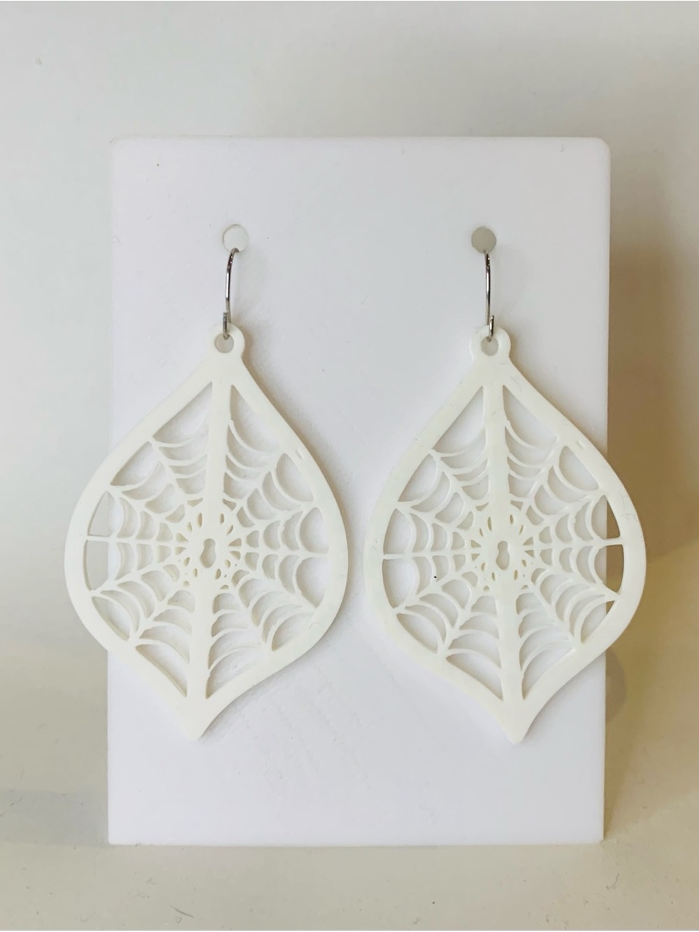 White Filigree Teardrop Spiderweb Dangle Earrings - Unbranded